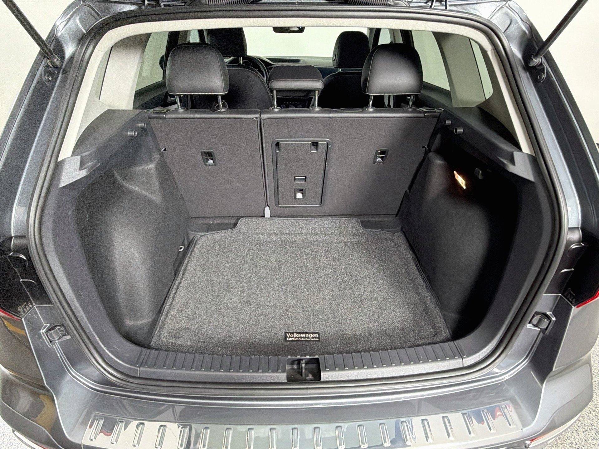 Certified 2023 Volkswagen Taos SE w/ Panoramic Sunroof Package FWD image 23