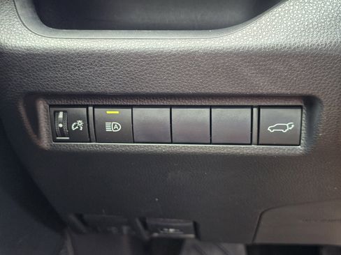 Used 2019 Toyota RAV4 XLE Premium w/ Carpet Mat Package FWD image 22