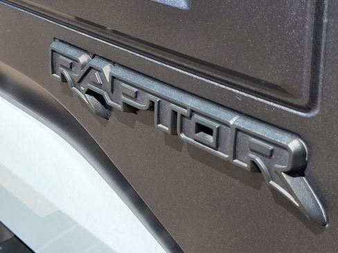 Used 2017 Ford F150 Raptor w/ Equipment Group 802A Luxury AWD/4WD image 7
