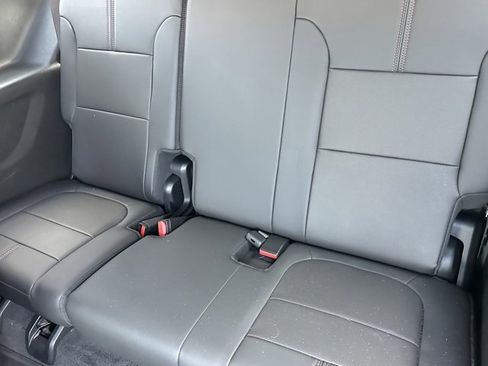 Used 2023 Chevrolet Traverse RS image 10