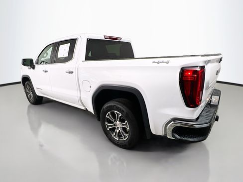 Used 2025 GMC Sierra 1500 SLT AWD/4WD image 6