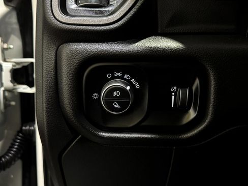 Used 2022 RAM 2500 Tradesman AWD/4WD image 25
