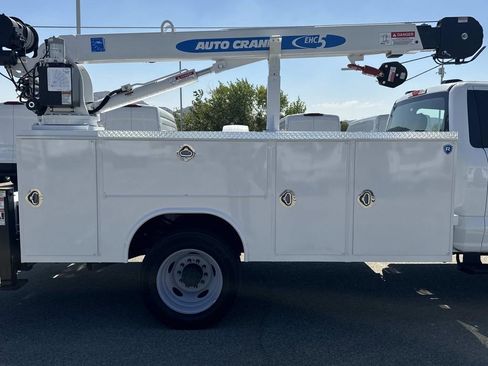 New 2025 Ford F550 2WD Regular Cab Super Duty image 28