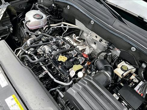 Used 2024 Volkswagen Atlas SE image 31