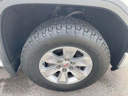 Used 2019 GMC Sierra 1500 SLE w/ SLE Value Package image 26