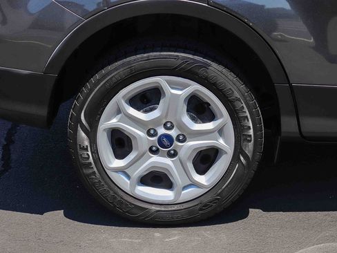 Used 2017 Ford Escape S FWD image 9