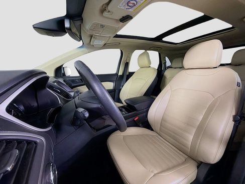 Used 2019 Ford Edge SEL w/ Equipment Group 201A FWD image 12
