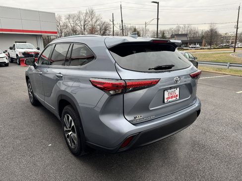 Used 2020 Toyota Highlander XLE image 7