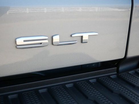 Used 2023 GMC Sierra 1500 SLT AWD/4WD image 10