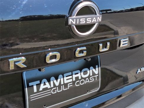 Used 2023 Nissan Rogue S image 32