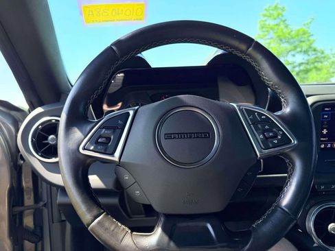 Used 2022 Chevrolet Camaro LT RWD image 13