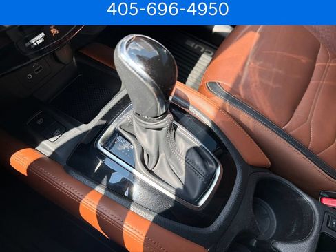 Used 2018 Nissan Rogue SL w/ Premium Package FWD image 30