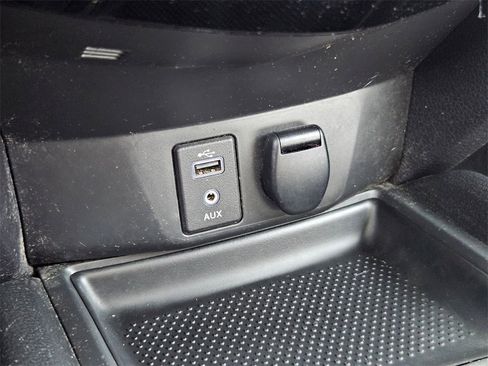 Used 2017 Nissan Rogue SV w/ Sun & Sound Touring Package image 28