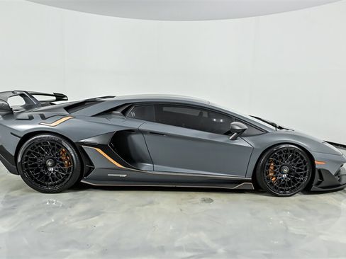 Used 2019 Lamborghini Aventador SVJ AWD/4WD image 15