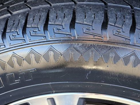 Certified 2023 Nissan Rogue SV image 11