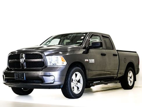 Used 2016 RAM 1500 Express AWD/4WD image 3
