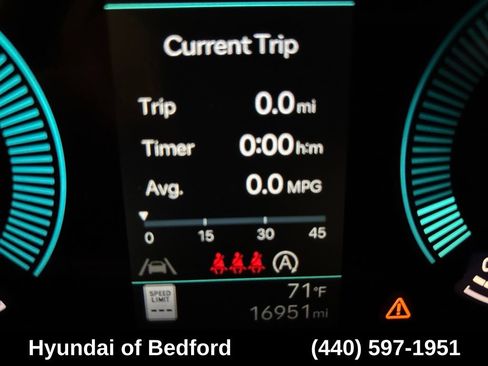 Used 2025 Hyundai Tucson SEL AWD/4WD image 14
