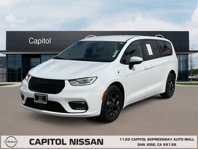 Used 2023 Chrysler Pacifica Touring-L w/ S Appearance Package