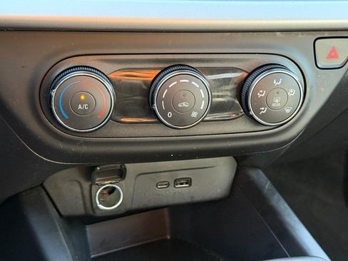 Used 2024 Chevrolet Trax LS w/ Driver Confidence Package image 17