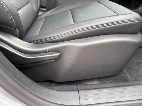 New 2026 Chevrolet Equinox EV LT image 39