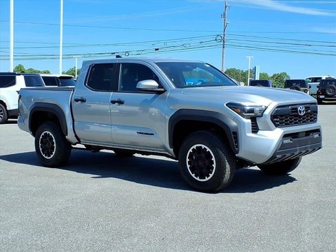 Used 2024 Toyota Tacoma TRD Off-Road AWD/4WD image 2