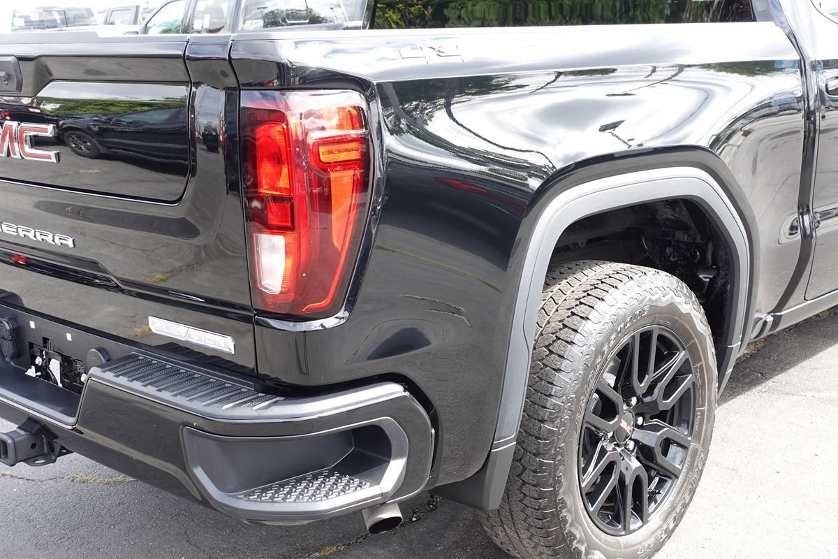 Used 2024 GMC Sierra 1500 Elevation AWD/4WD image 10