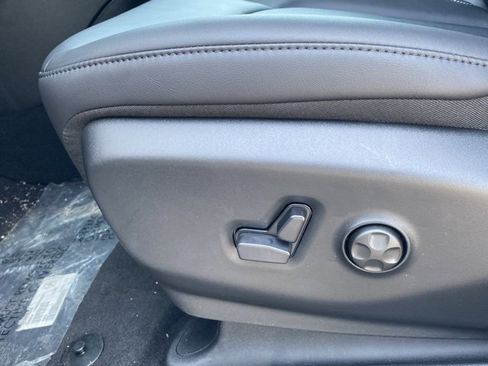 New 2026 Chrysler Voyager LX image 16