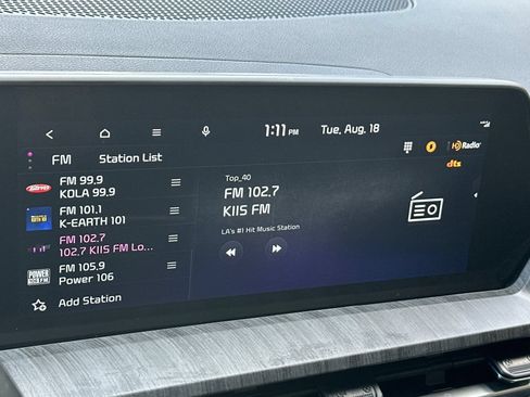 Used 2024 Kia Telluride EX w/ EX Captain's Chair Package FWD image 19