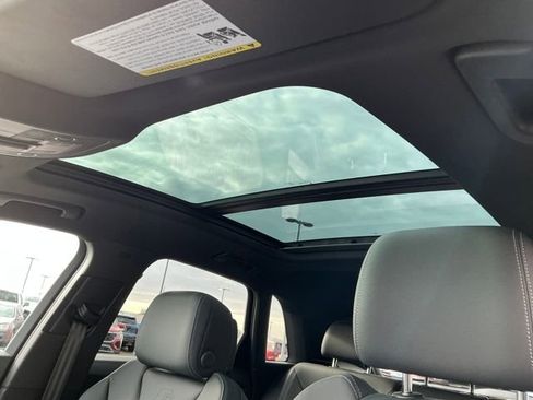 New 2025 Audi Q3 2.0T Premium image 10