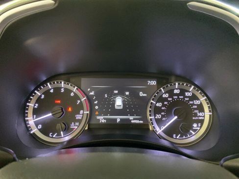 Used 2023 Toyota Highlander XLE AWD/4WD image 22