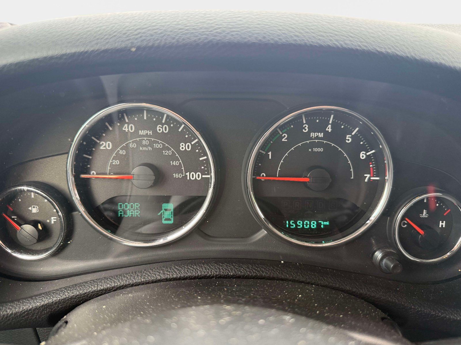 Used 2017 Jeep Wrangler Unlimited Sahara w/ Connectivity Group AWD/4WD image 9