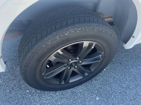 Used 2015 Ford F150 XLT w/ Equipment Group 302A Luxury image 10