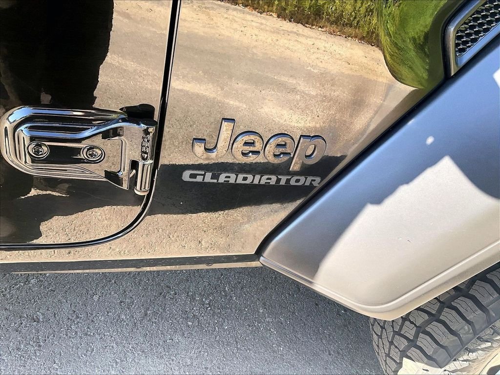 Used 2020 Jeep Gladiator Sport w/ Quick Order Package 24S AWD/4WD image 28
