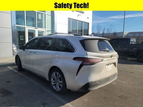 Used 2021 Toyota Sienna Platinum image 7
