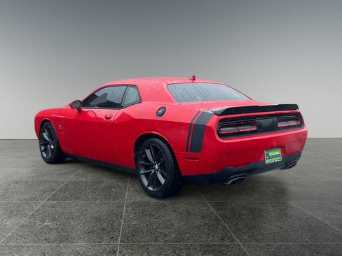 Used 2016 Dodge Challenger R/T Scat Pack w/ Leather Interior Group image 5