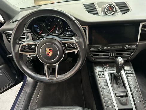 Used 2020 Porsche Macan image 17