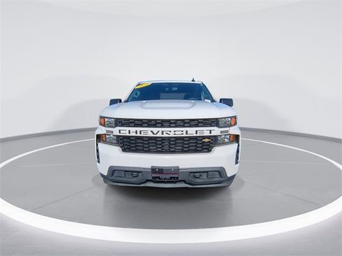 Used 2022 Chevrolet Silverado 1500 Custom image 3
