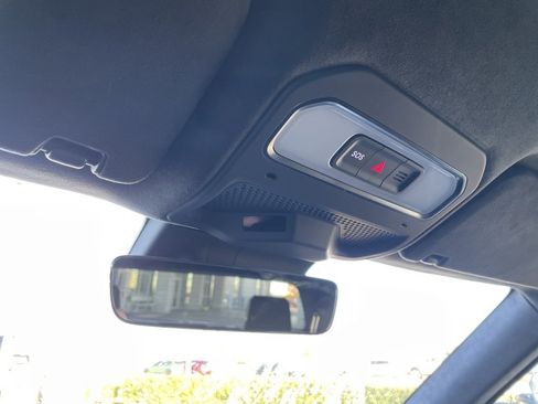 Used 2022 Rivian R1T Launch Edition image 18