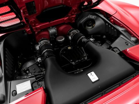 Used 2014 Ferrari 458 Spider RWD image 57