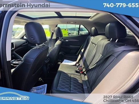 Used 2022 Buick Envision Avenir w/ Technology Package II AWD/4WD image 32