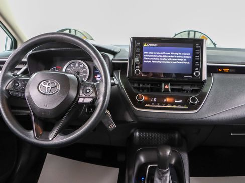 Used 2022 Toyota Corolla LE FWD image 17