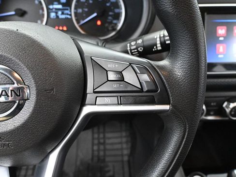 Used 2021 Nissan Kicks S image 28