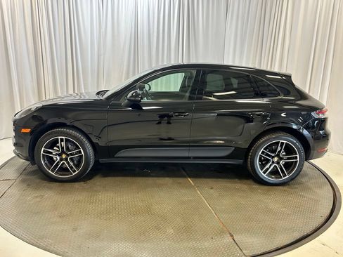 Certified 2021 Porsche Macan AWD/4WD image 2