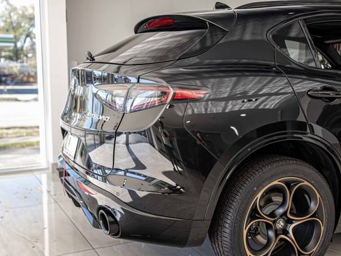 New 2025 Alfa Romeo Stelvio Sprint image 12