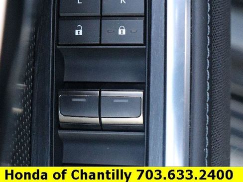 Used 2024 Lexus GX 550 image 23