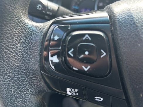 Used 2015 Toyota Camry LE FWD image 10