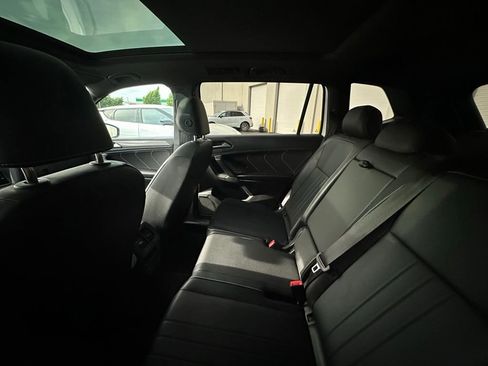 Used 2024 Volkswagen Tiguan SE R-Line FWD image 8