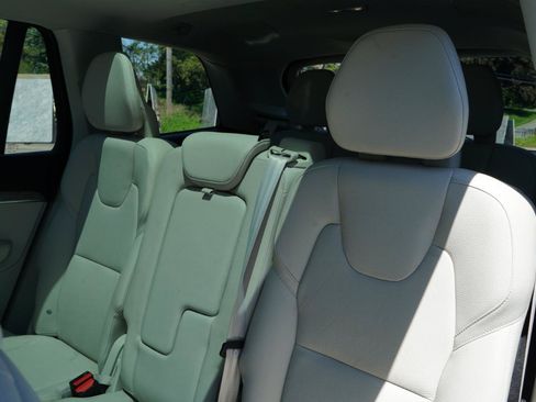 Used 2023 Volvo XC90 B6 Plus w/ Protection Package Premier AWD/4WD image 44