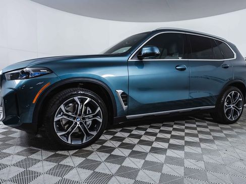 Used 2026 BMW X5 xDrive40i w/ Premium Package AWD/4WD image 4
