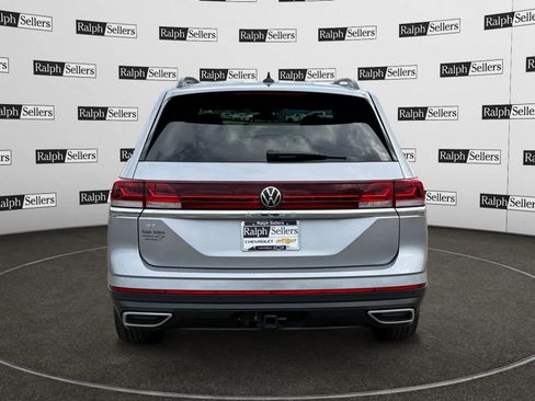 Used 2025 Volkswagen Atlas SE FWD image 5